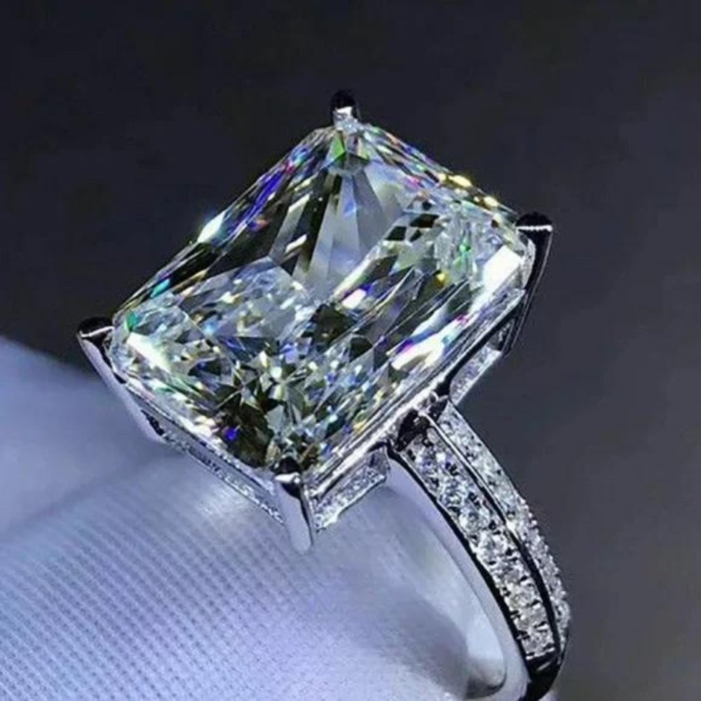 NEW LUXURY 925 STERLING SILVER DIAMOND ENGAGEMENT RING, CUTE RING, SHINY RING. - Picture 3 of 6